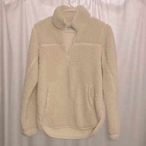 A&F Pullover Sherpa XS